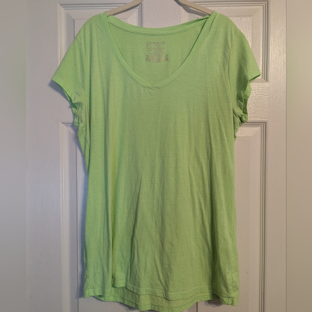 No Boundaries Lime Green Short Sleeve Tee EUC